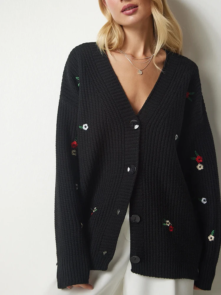 

UNIKTEE Women's Long Sleeve V-Neck Cardigan Elegant Flower Embroidery Button through Basic Style for Autumn Winter