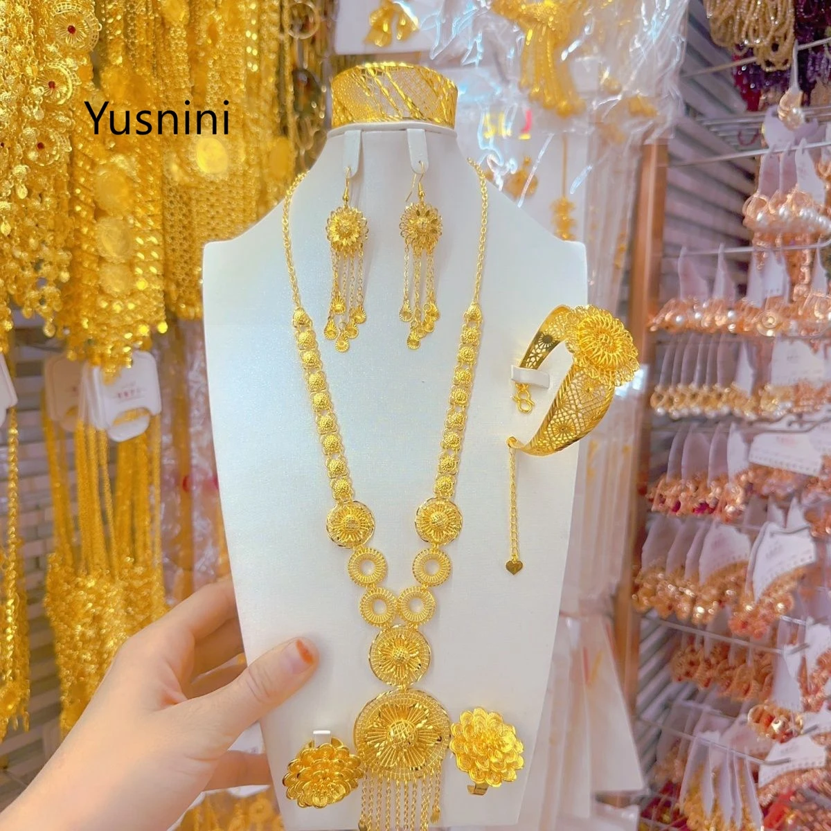 New Dubai High end 24K Gold Plated Necklace Earrings Rings Bracelets Exquisite Wedding Engagement Party Jewelry Set for Lovers 8