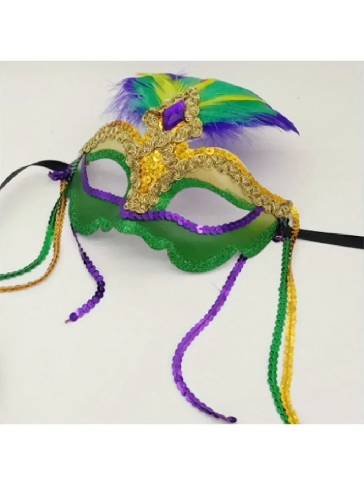 

A set of popular feather painting dust gold green purple fringe mask Mardi Gras mask for Mardi Gras party party party dress up
