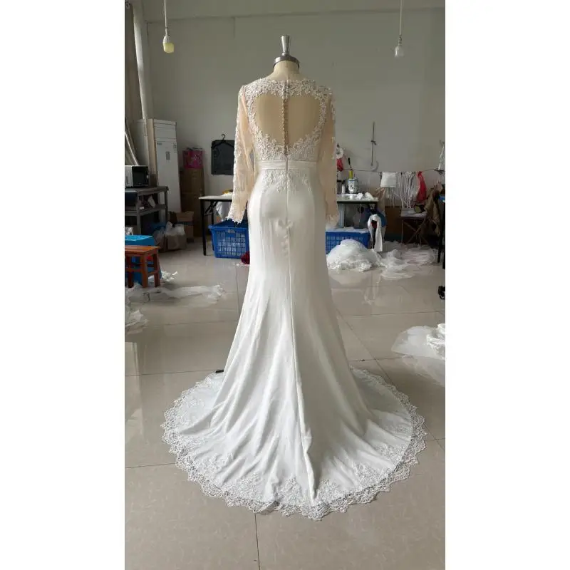 Franse trouwjurk met lange mouwen V-hals kanten mouwen Bruidsrugloze welkomstjurk Kleine sleepjurk op maat