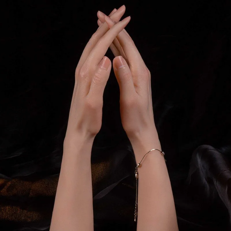 Realistic Silicone Female Hand Model for Nail Manicure Sketching Painting Display American Supermodel Fake Nail Props TGDW08