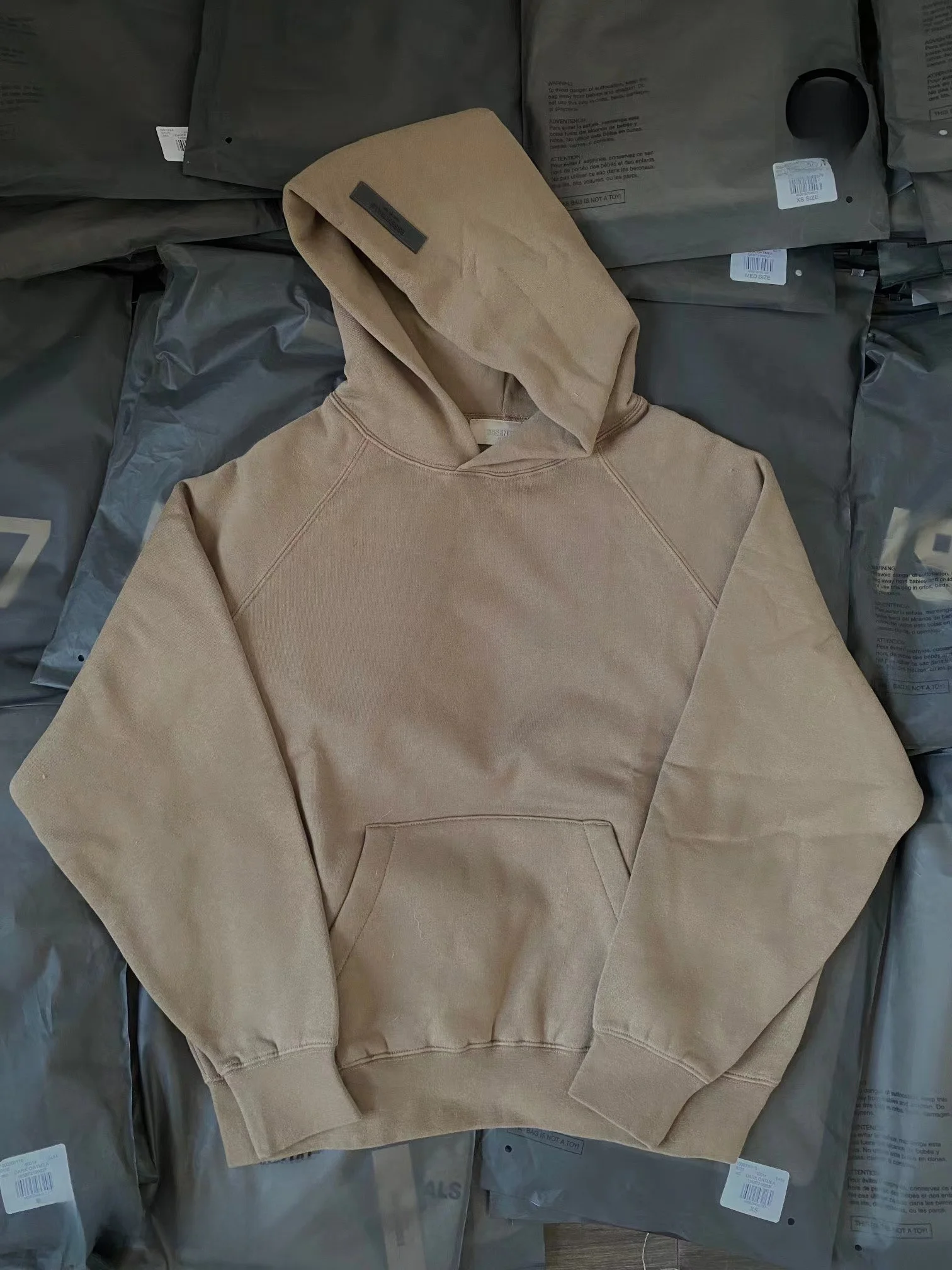 

entials Nylon Fce Hoodie Streetwear Sle Men's Long Sve Sweatirt Warm Casual Faion Autumn Collection Hat Jaet