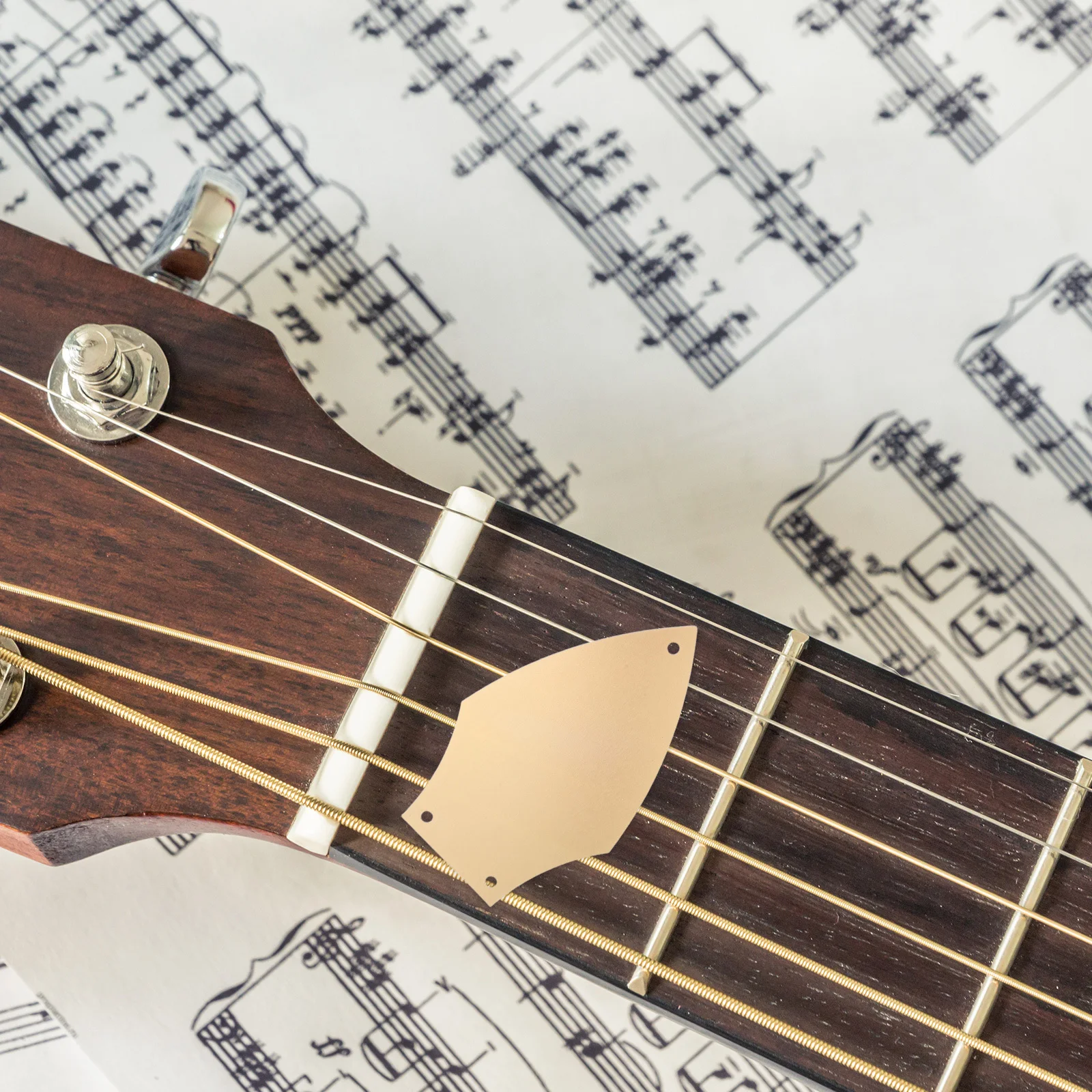 

2Pcs Bass Guitar Accessories Gold Plated Truss Rod Cover Plate for Deep Bass Tone Optimization Full Musical Energy Output