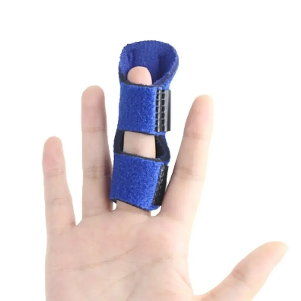 1PC Adjustable Finger Clamp Bracket with Built in Hammer Finger Clamp, Used for Relaxing Tendons and Relieving Pain in Fingers
