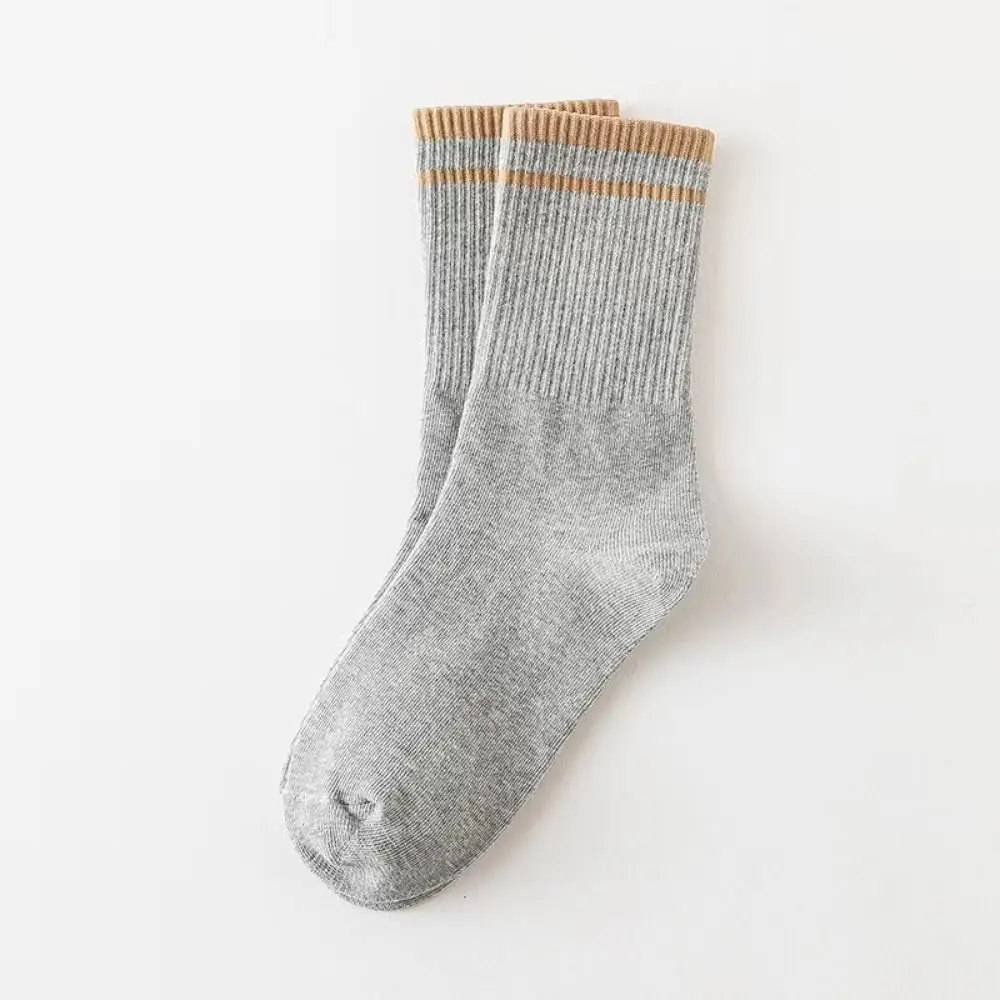 10Pairs امتصاص العرق المرقعة جوارب مخططة بسيطة تنفس منتصف العجل الجوارب الجوارب عدم الانزلاق النساء جوارب أنبوبية ربيع الخريف