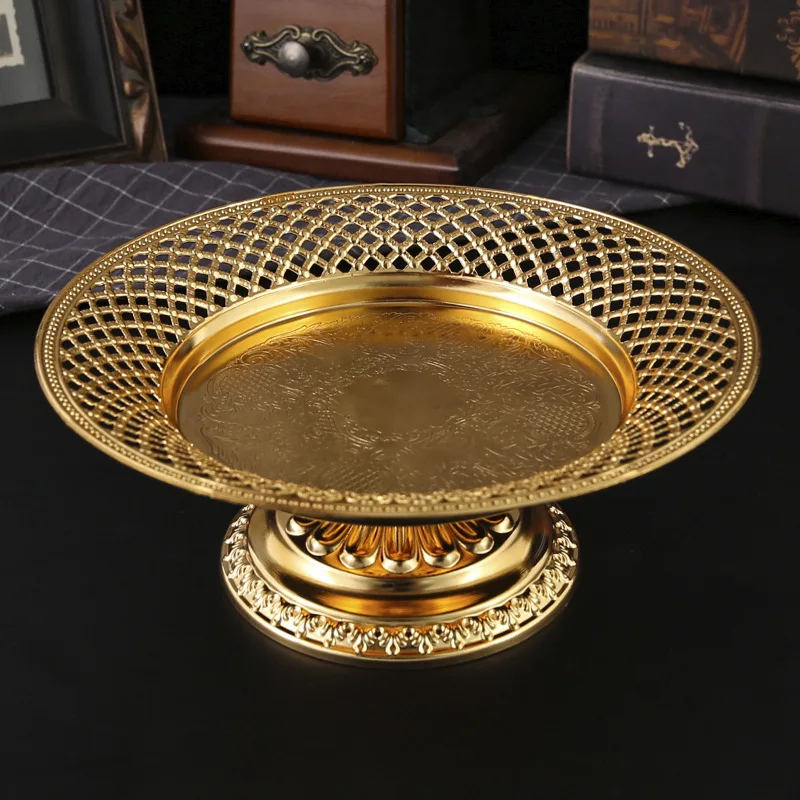 Trendy Metal Small Round Fruit Plate with Stand for Wedding Banquet Decor Pastry Snack Tray for Household Wedding Party Decor