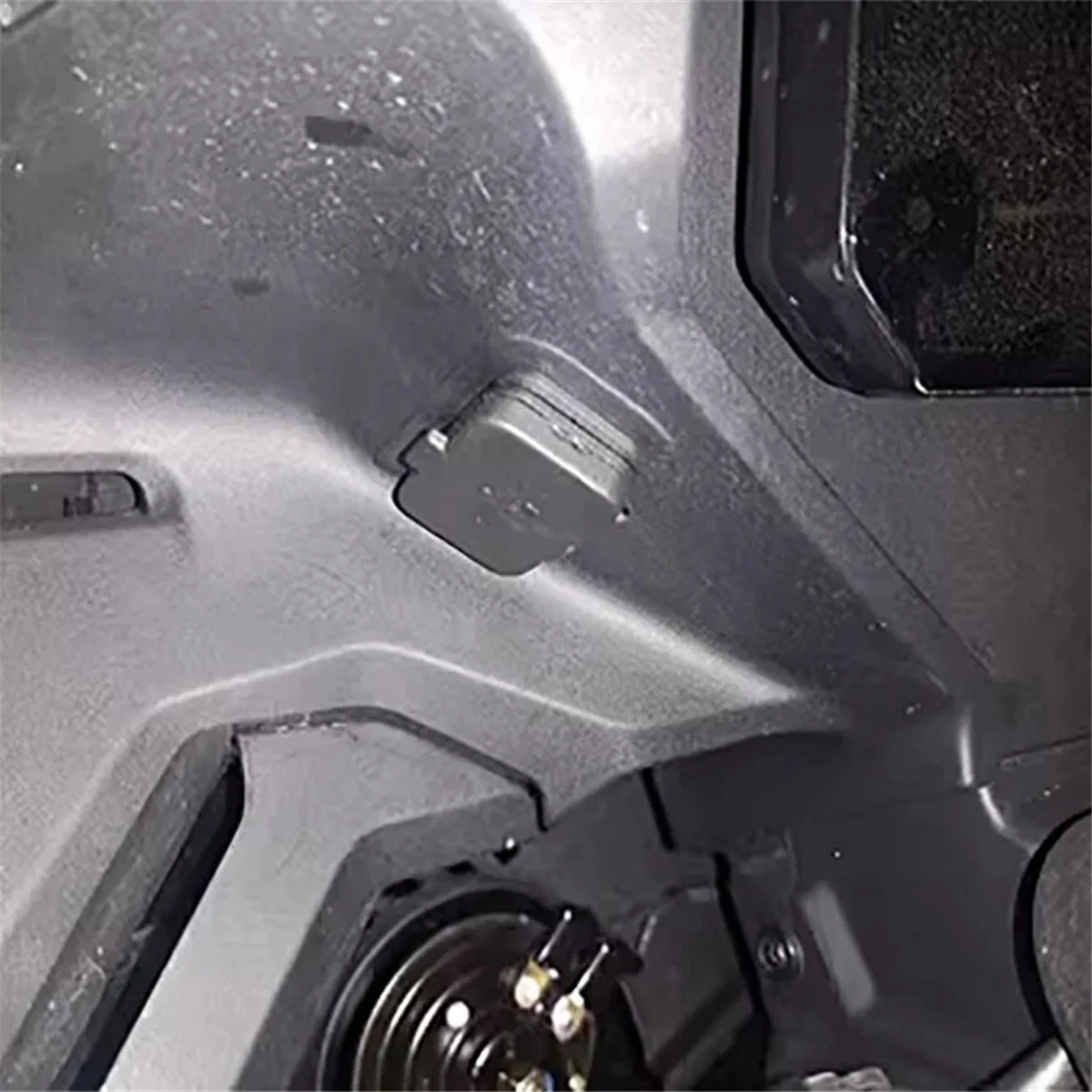 Motorcycle USB Power Charging Interface Socket Impulse Charge Port for 450SR SR450 800NK 800