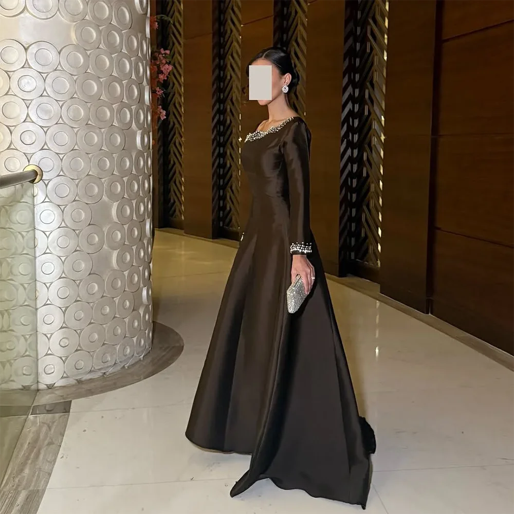 Sukienki wieczorowe z długim rękawem szyte na miarę, eleganckie suknie na formalne okazje, suknie balowe z kryształkami i koralikami, suknie balowe do ziemi, kolekcja 2025