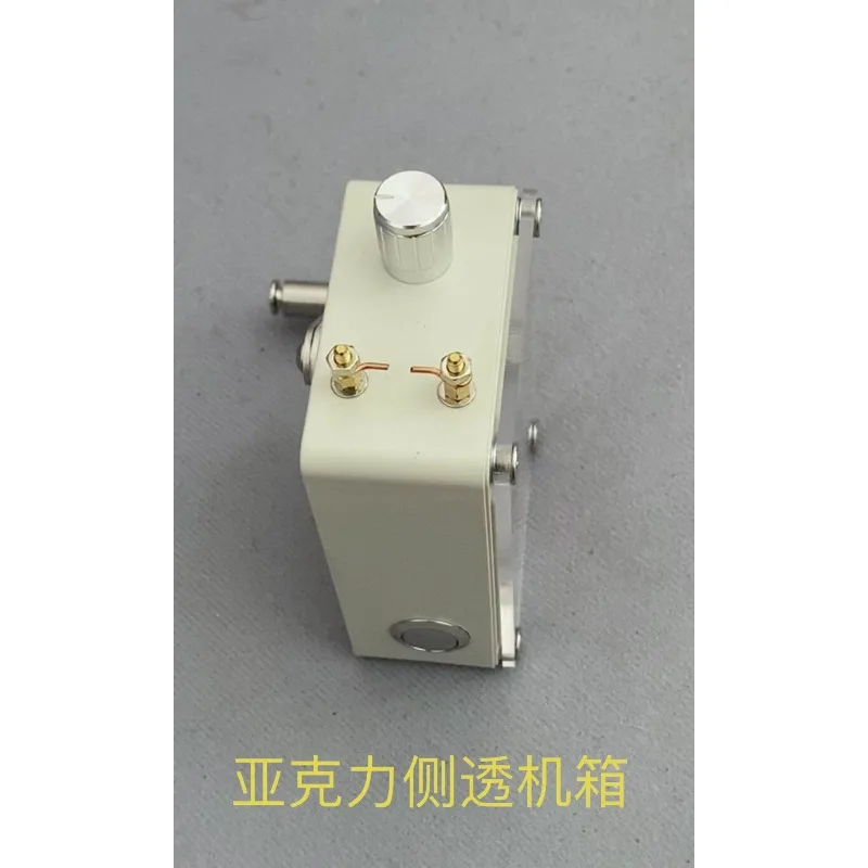 8-capacitor Hand Generator USB Charging Camping Equipment Outdoor Emergency Tool Cranked for 2 Minutes Can Lgnite 40-50 Times