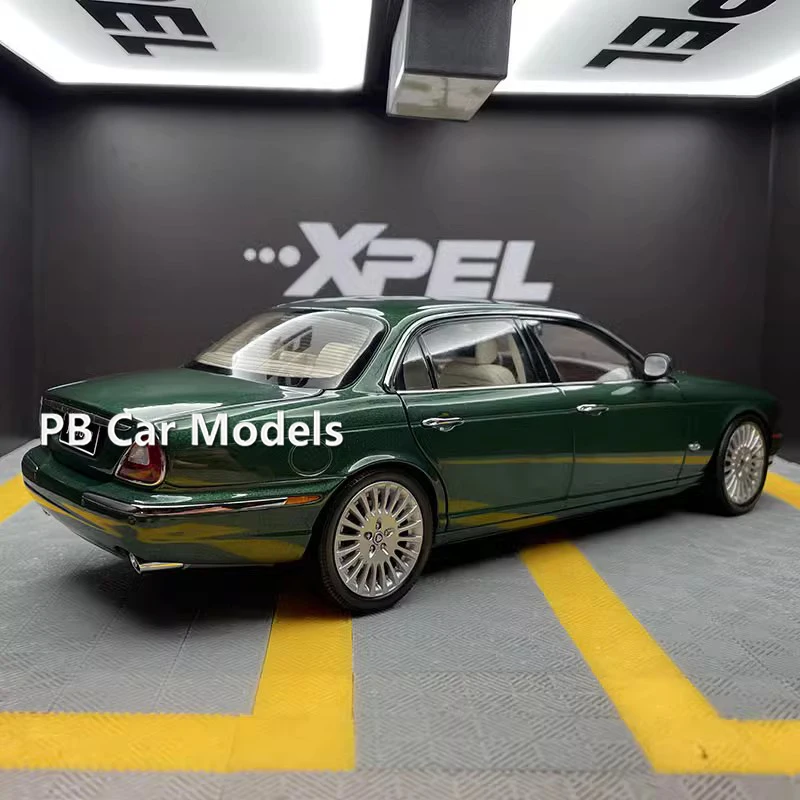 AR 1/18 Almost Real  Jaguar XJ6 (X350) alloy static simulation car model