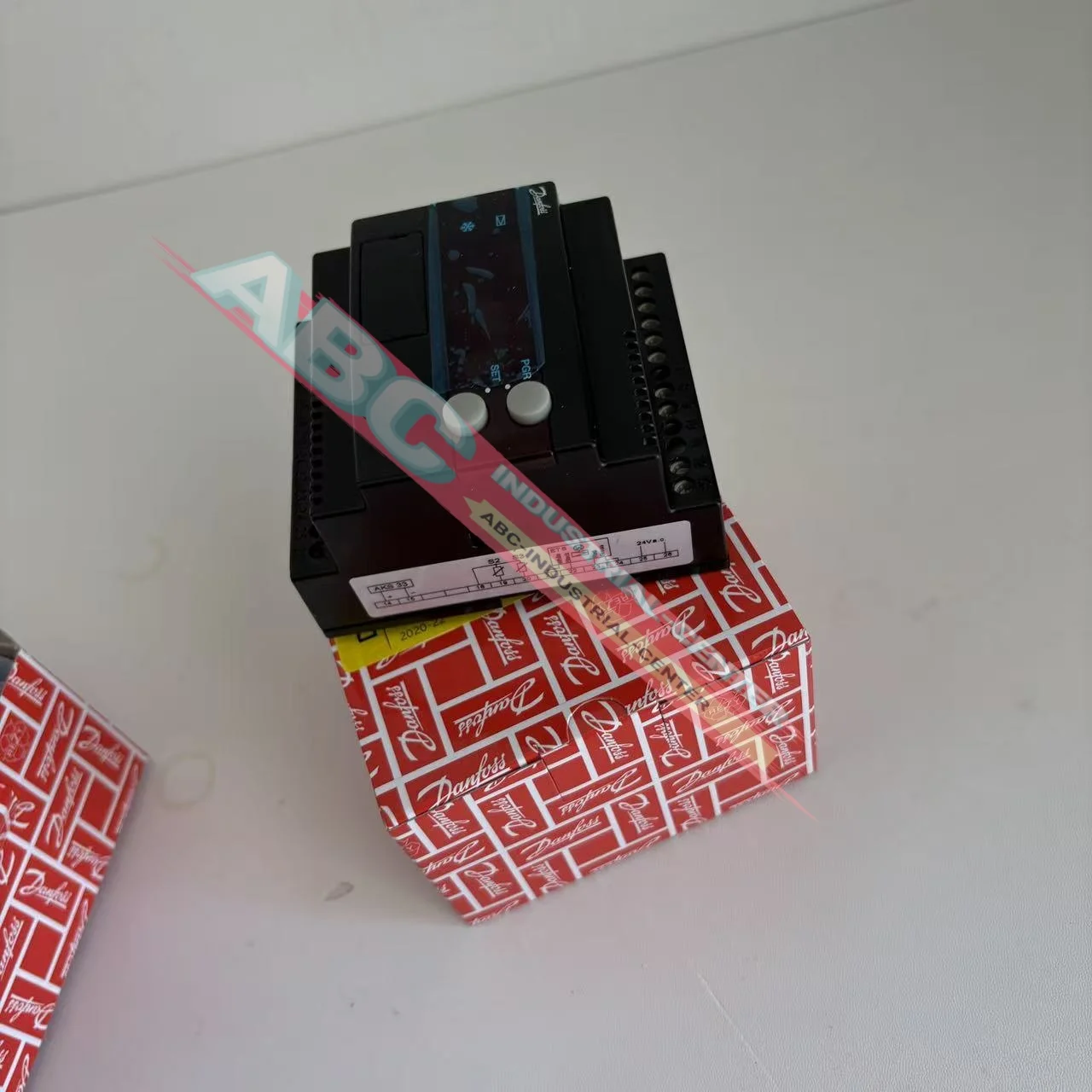 EKC312 084B7250 新品、箱入り 拡張バルブコントローラー