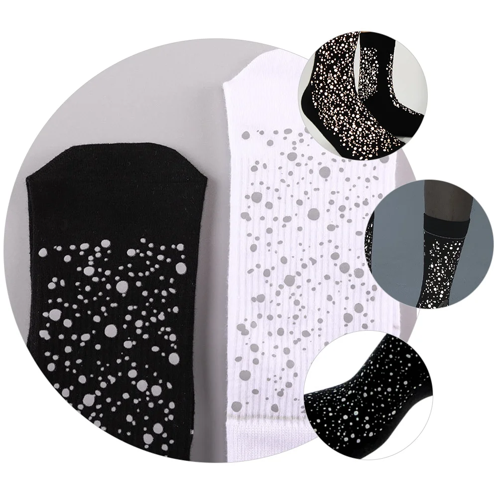 

1Pair Glow Socks Elastic Comfortable Fluorescent Polka Dots Wearable Street Fashion Sports Socks for Unisex Night Events