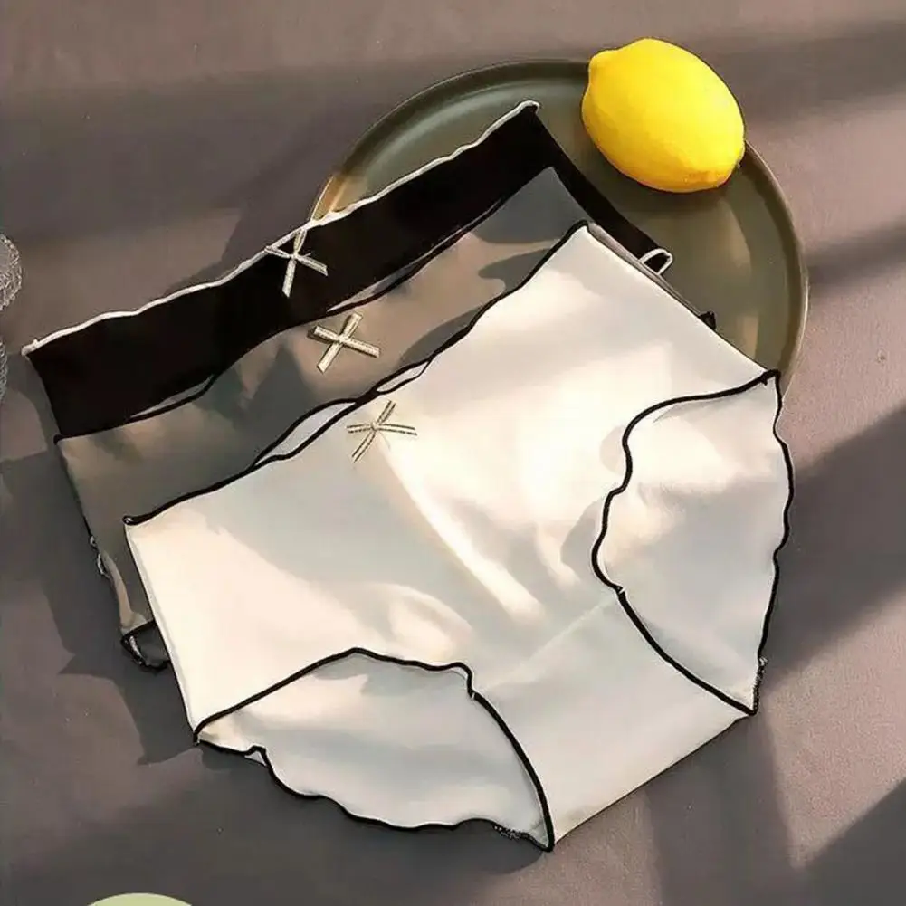 Sous-vêtements en soie glacée taille basse pour femmes, slip Triangle sans couture, doux, respirant, extensible, couverture complète