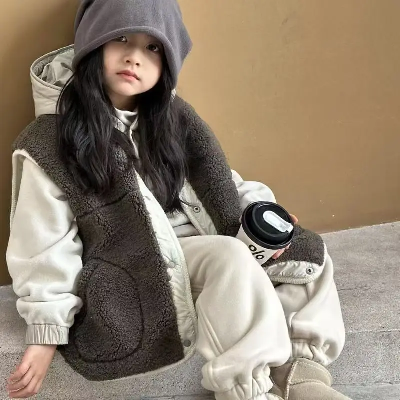 

Girls' Thick Outer Vest 2026 Autumn And Winter New Style Children's Fleece Medium And Large Double-sided Top