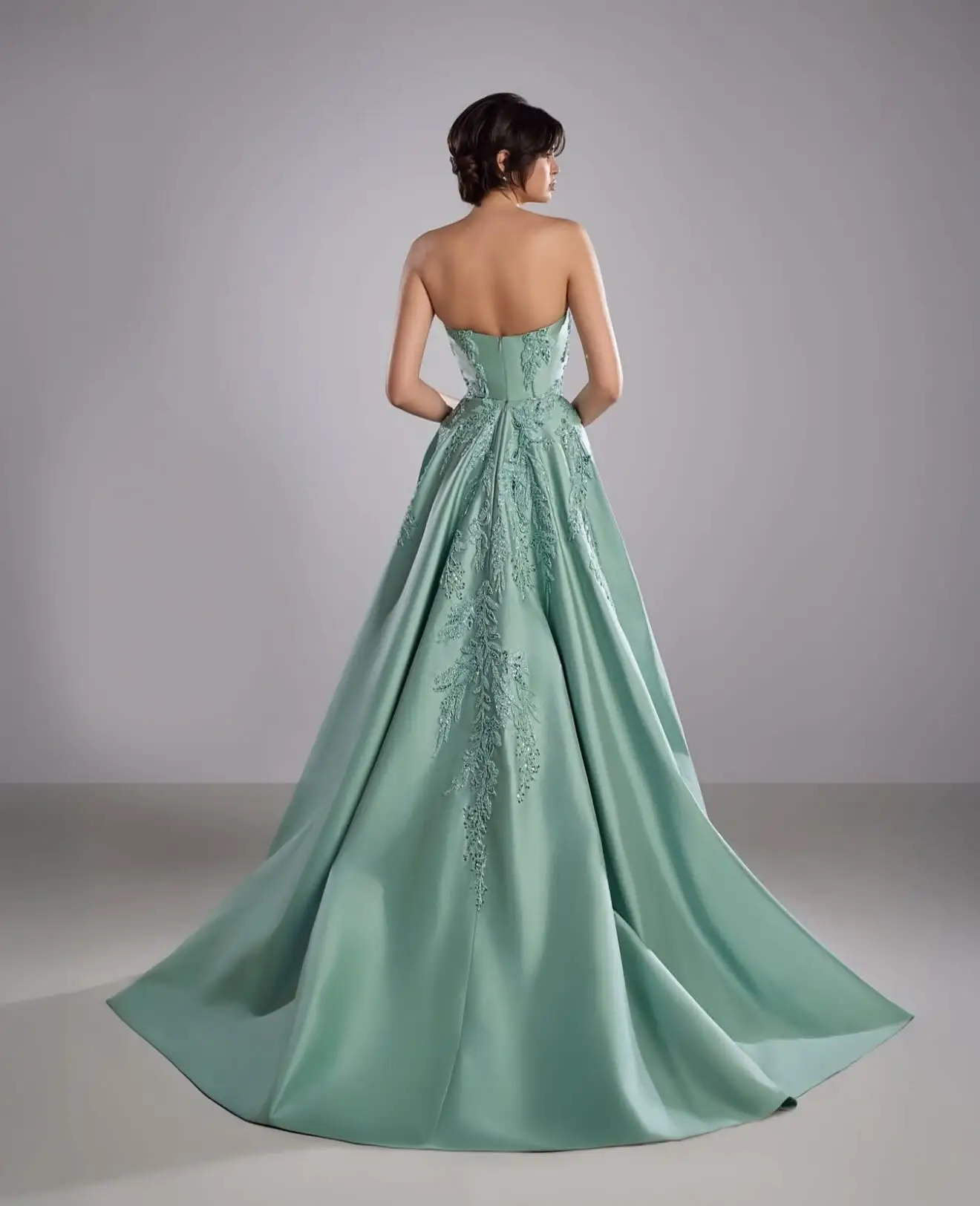 Vestido de novia sin tirantes con abertura frontal personalizado, verde, de alta calidad, encantador, para fiesta nupcial, vestidos para ocasiones a medida, bordado de satén