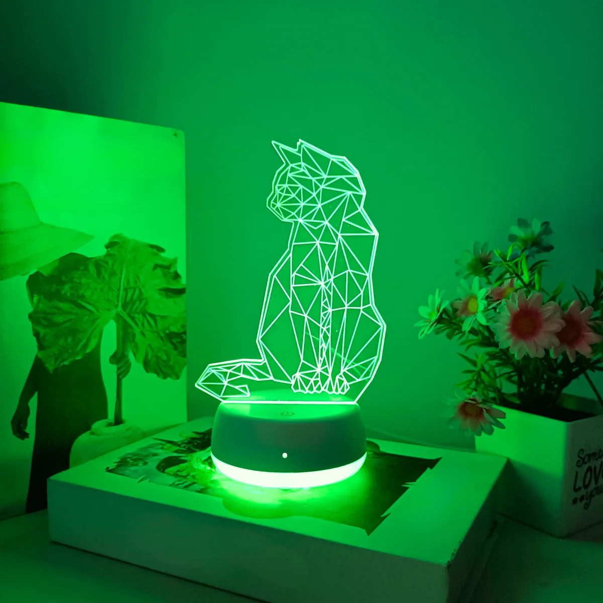 1pc Geometric Cat Colorful 3D Night Light, USB Powered Bedlight, Cat Decorative Light, Touch Switch with Seven Color Change.