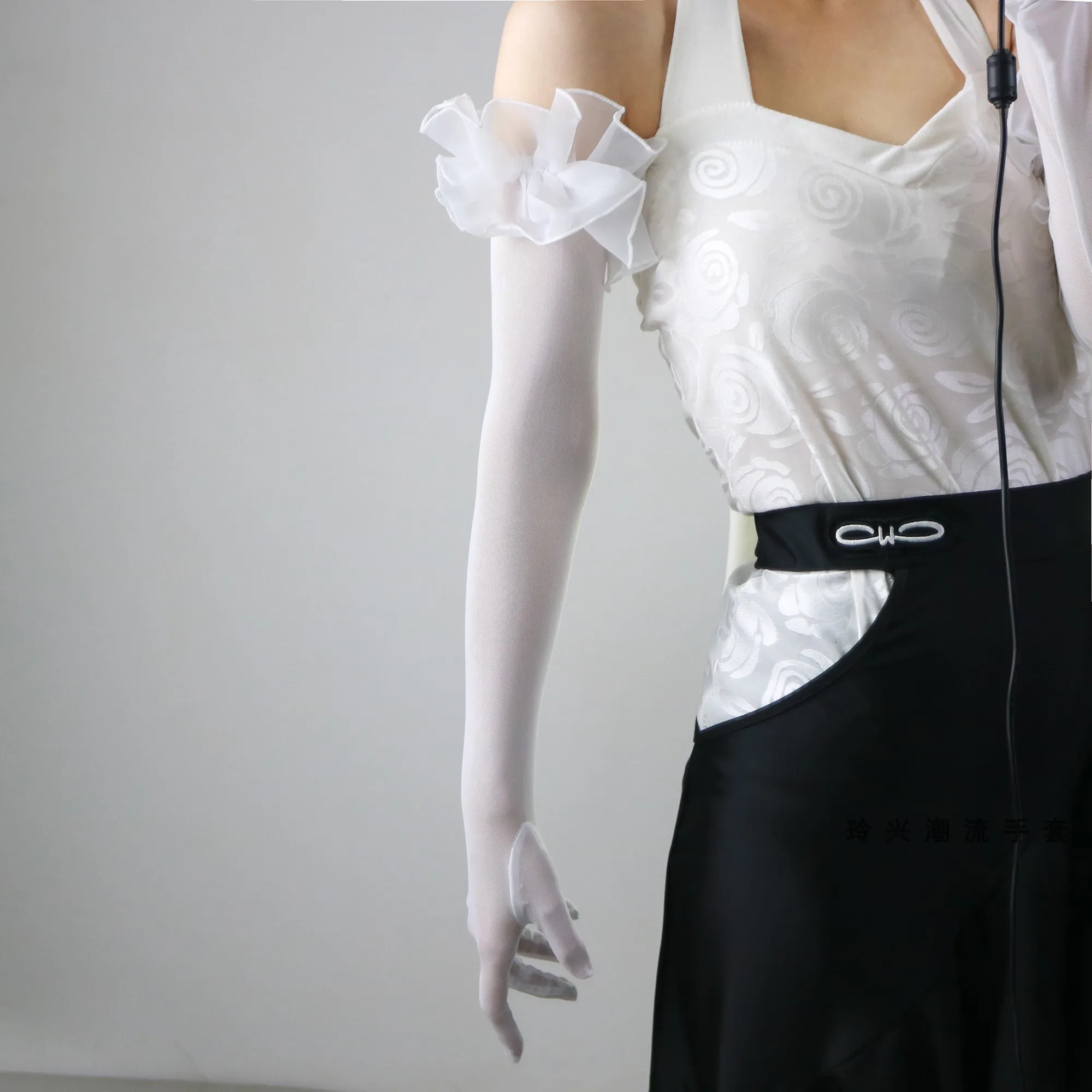 55cm lange Mesh-Handschuhe, sexy Spitzenmanschetten, perlenbesetzt, schwarz, transparent, dünn, für Hochzeiten, Latein, Damen, Sonnenschutz-Ärmel, Sommerhandschuhe, elegant – Detail 26