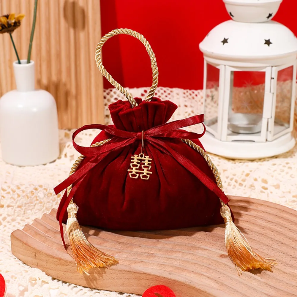 

Chinese Drawstring Candy Bag Velvet Tassel Flannel Gift Bag Traditional Wine Red Wedding Gift Bag Candy Pouches
