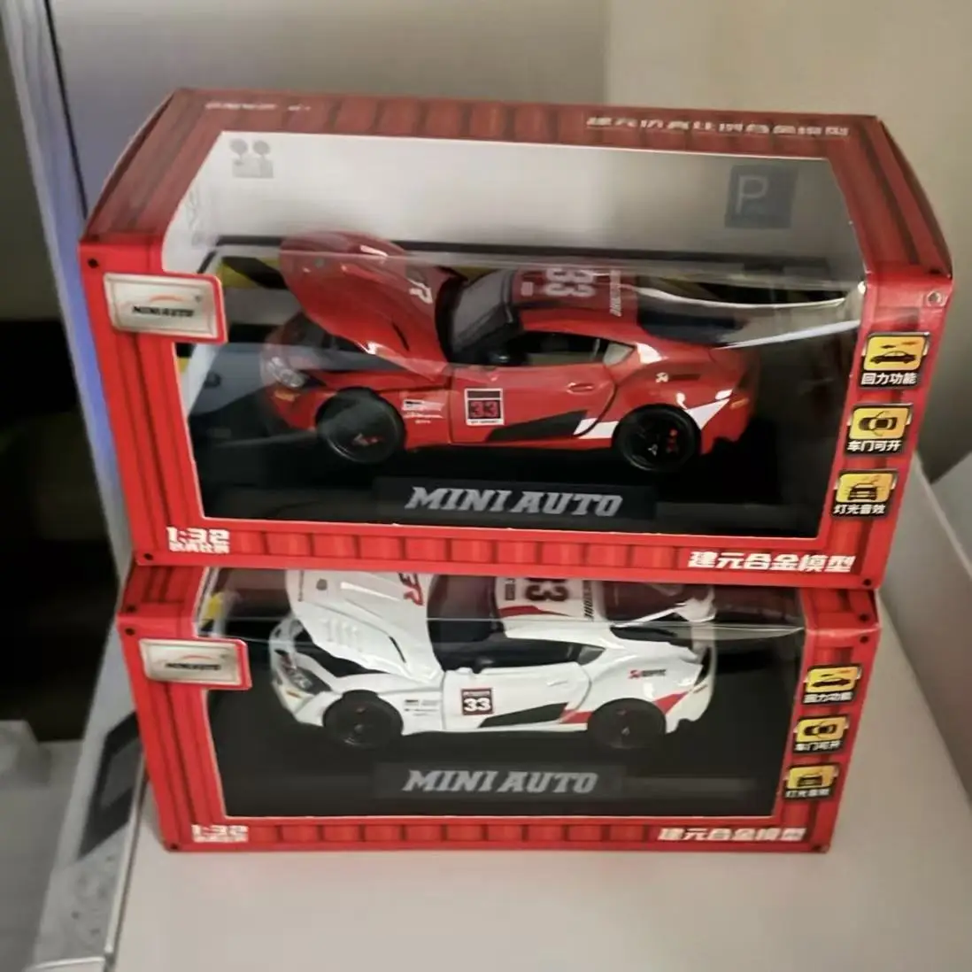 GT4 1:32 Realistic Alloy Replica Car High Detail Appearance Openable Doors Pull Back Toy For Collection And Daily Desk Ornament