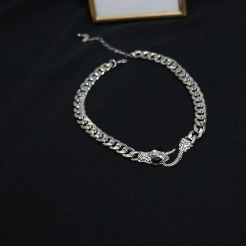 Party and Streetwear Snake Necklace with Textured Snake Detail, Alloy Neck Chain Jewelry for Styling, Social Plans and E0BF