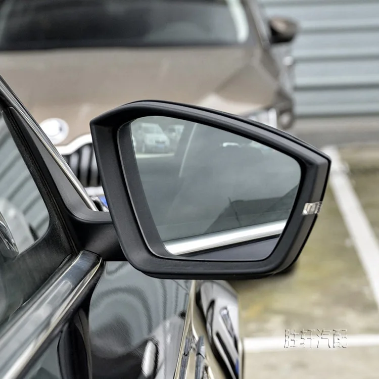 

For Skoda Speedy 16-18 models Car rearview mirror Side Rearview Mirror Glass Anti-fog Defrosting Door Wing Mirror