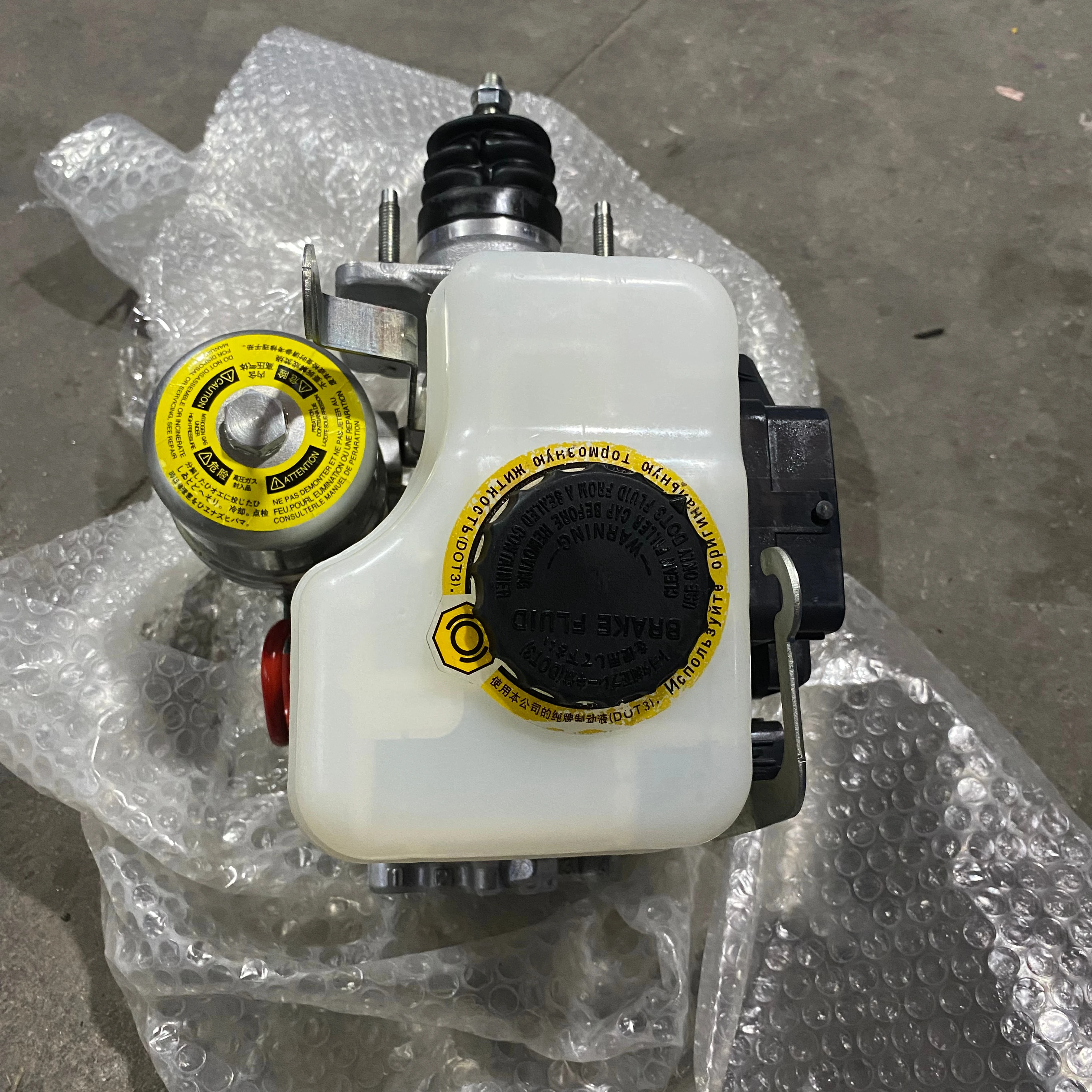 

For Toyota Land Cruiser Prado LC120 LC150 Cruiser LC200 FJ Original Parts Brake Master Cylinder High Quality ABS Pump