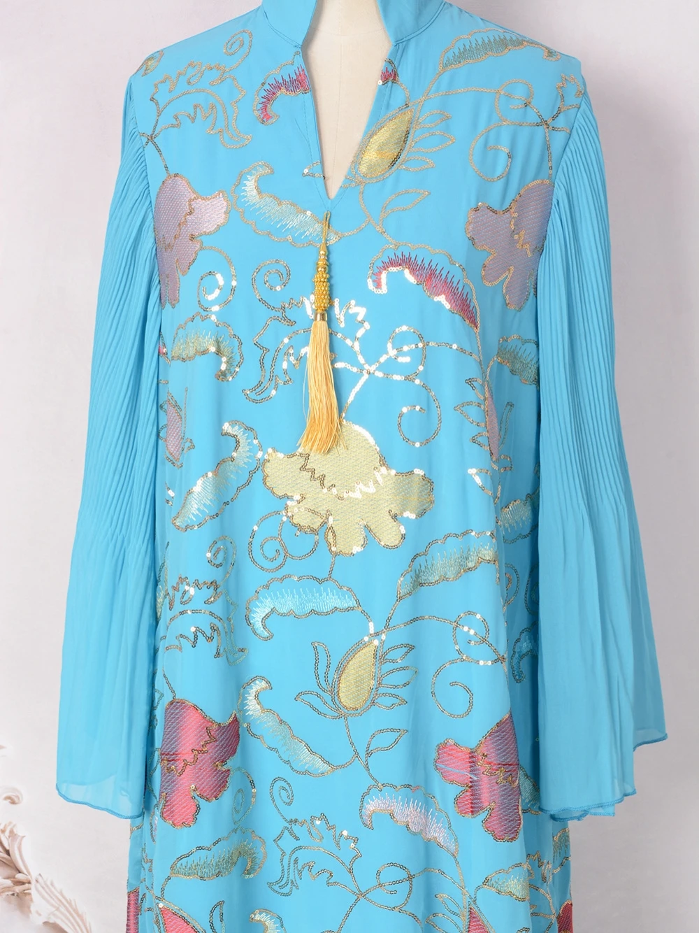 ชุดอาบายะแบบดั้งเดิมของตะวันออกกลางสำหรับผู้หญิงไซส์ใหญ่ ประดับลายดอกไม้ปักเลื่อม งานปักลายแบบดั้งเดิม ดูไบ ซาอุดีอาระเบีย ชุดราตรีสำหรับงานเทศกาล