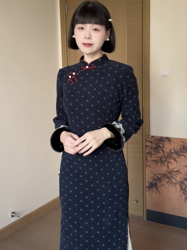 

Женское длинное платье Nancheng Old S Improved в стиле ретро с синим принтом в горошек, создающее ощущение высокого класса