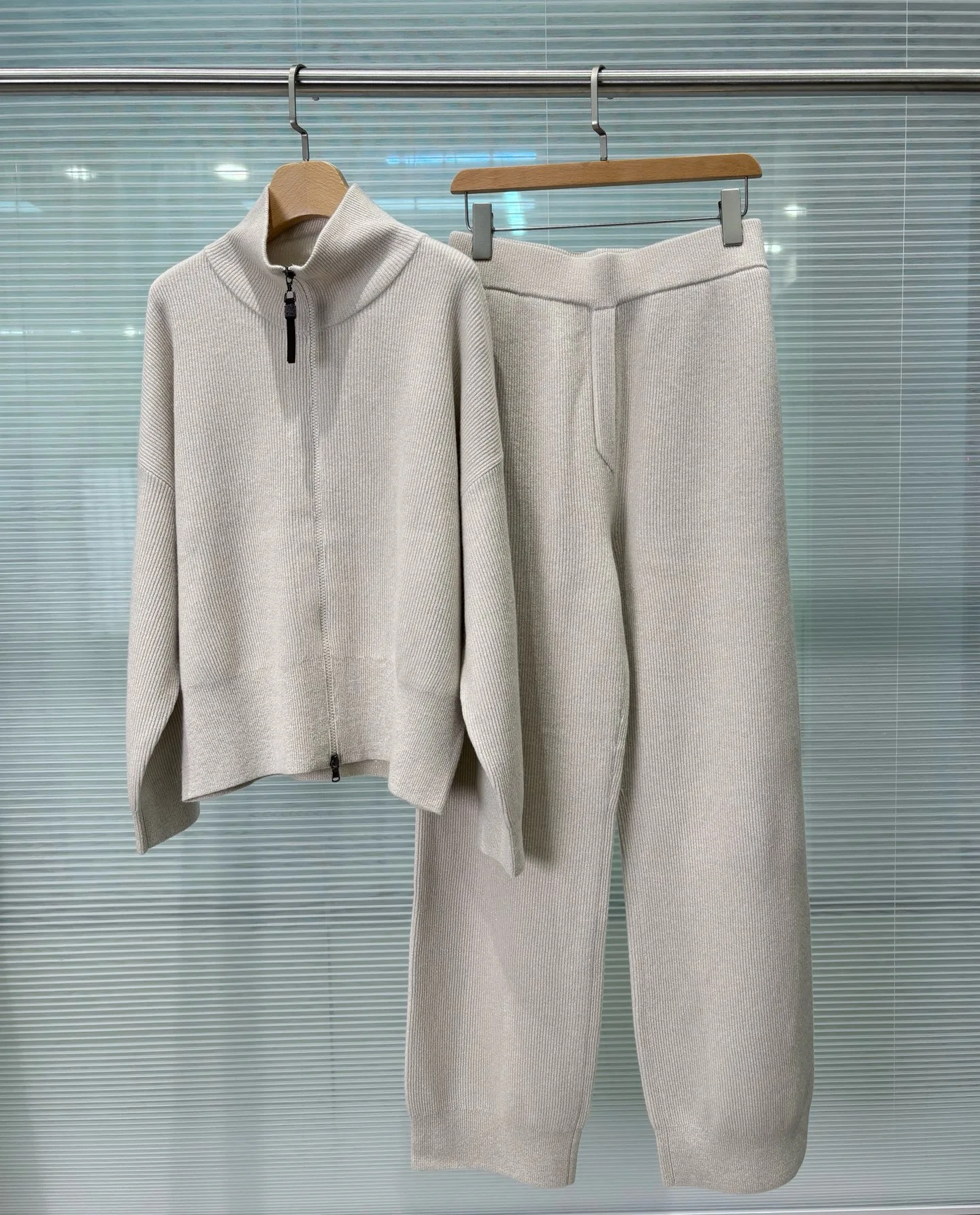Ribbed Knit Co-ord Set Stand Collar Zip Front Jacket & High Waist Loose Knit Pants For Women