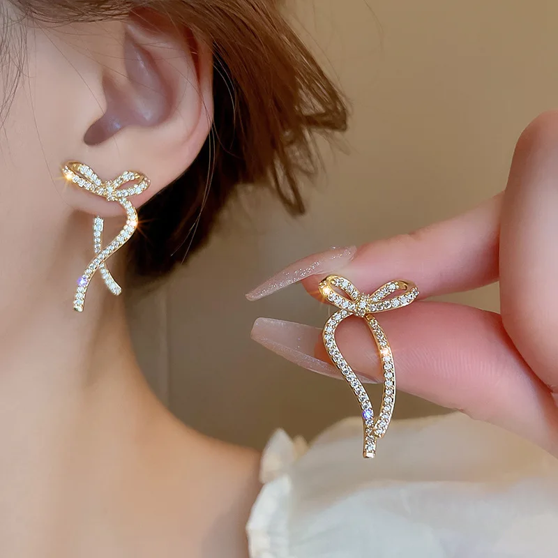 

Light Luxury Full Rhinestone Bow Stud Earrings For Women Shiny Crystal Zircon Water Drop Tassel Earring Party Wedding Jewelry