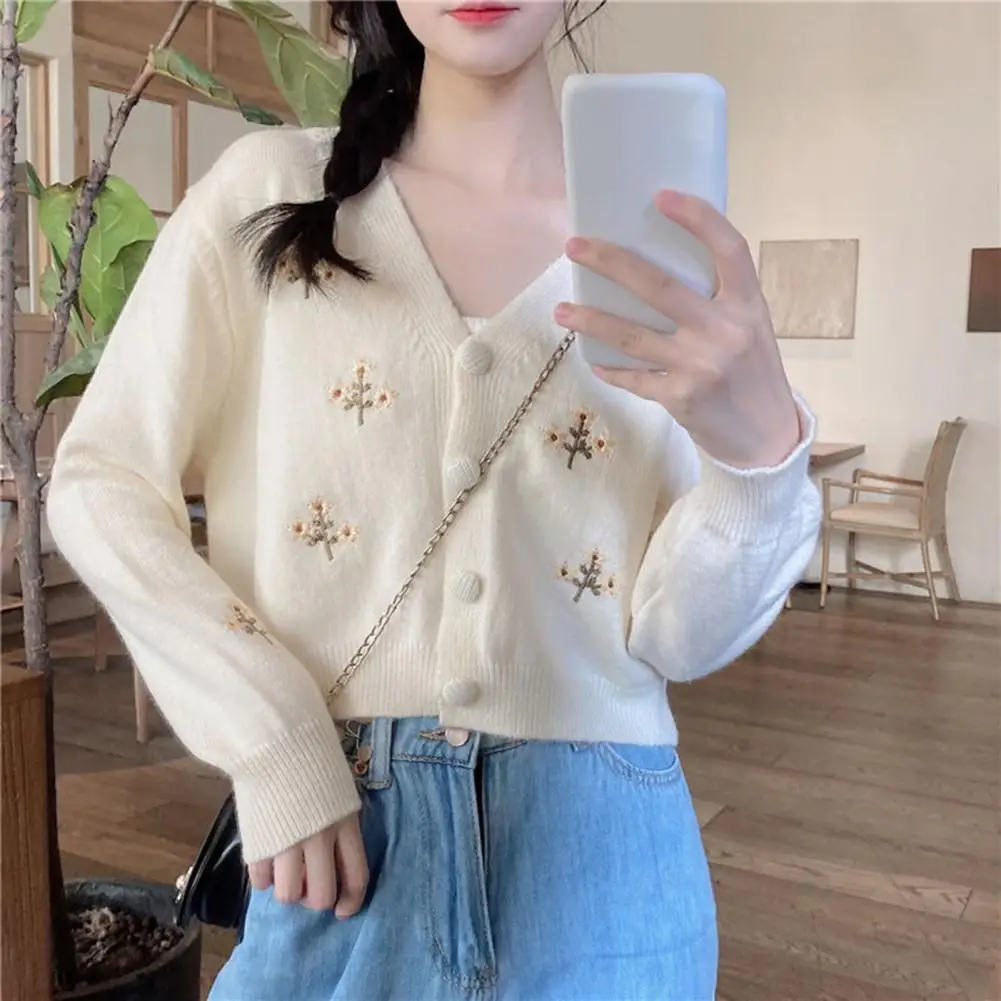 

Korean Style V-Neck Long Sleeves Knitted Coat Autumn Winter Embroidery Floral Buttons Placket Short Cardigan Sweater Outerwear