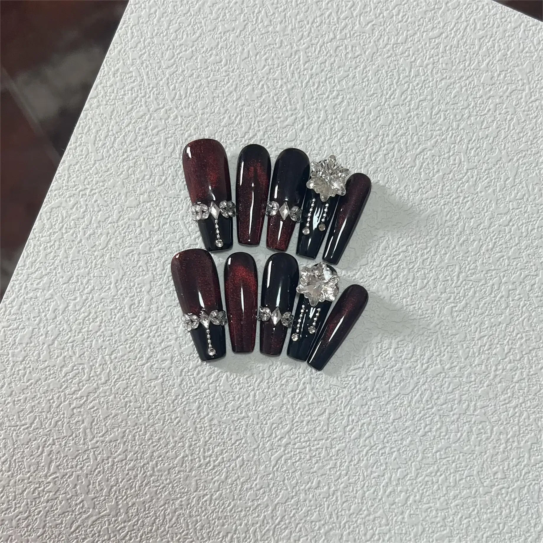 French Dark Red Gradient Cat Eye Press On Nails Handmade Wheat Chain Snowflake Fake Nail Patches Luxury