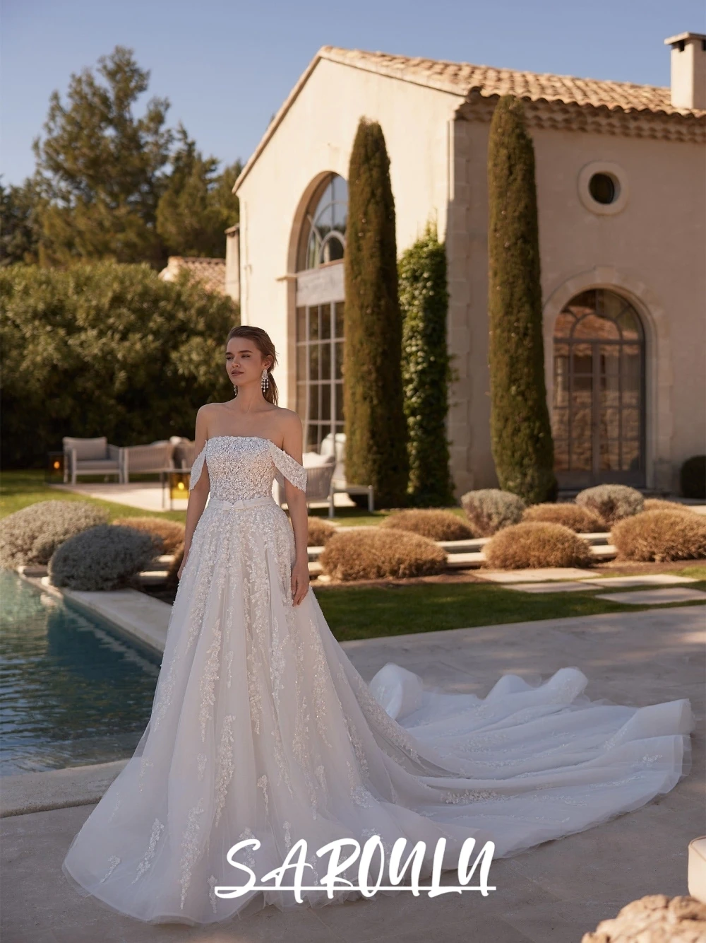 New Arrival Beaded Appliques Wedding Dress Customized Graceful Dreamy Off Shoulder Long Train Bride Wear Plus Size A Line Gown