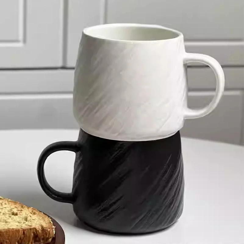 كوب سيراميك منزلي ياباني بمقبض جديد 500 مللي أكواب قهوة مكتبية بيضاء حديثة صلبة وبسيطة بنمط حجري عالي كوب شاي