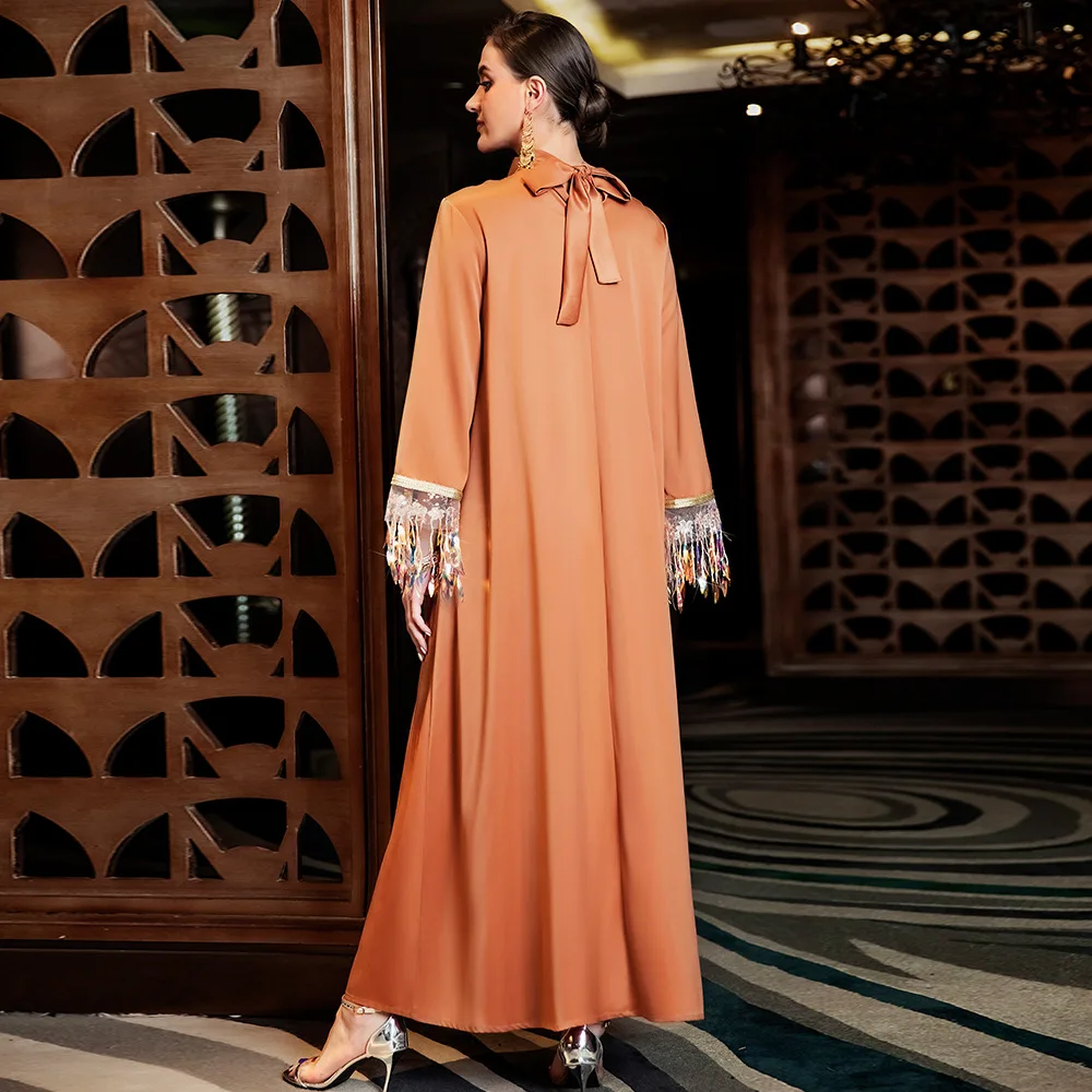 Zahraa Gradient Tassel Abaya Dress Women Chic Hand Sew Rhinestone Hollow out Stand Collar Long Sleeve Arab Dubai Party Robe 2026