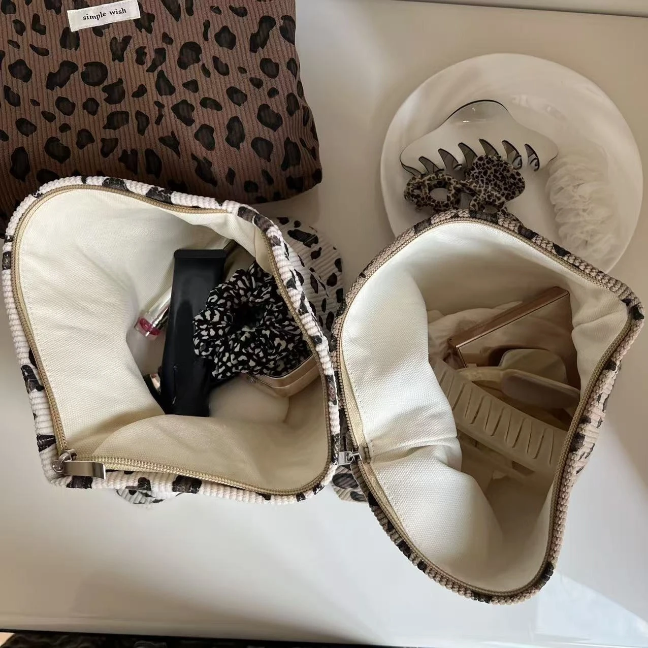 Bolsa de maquiagem retrô de veludo com estampa de leopardo, batom, organizador de cosméticos, bolsa com zíper, viagem, lavagem e armazenamento para mulheres
