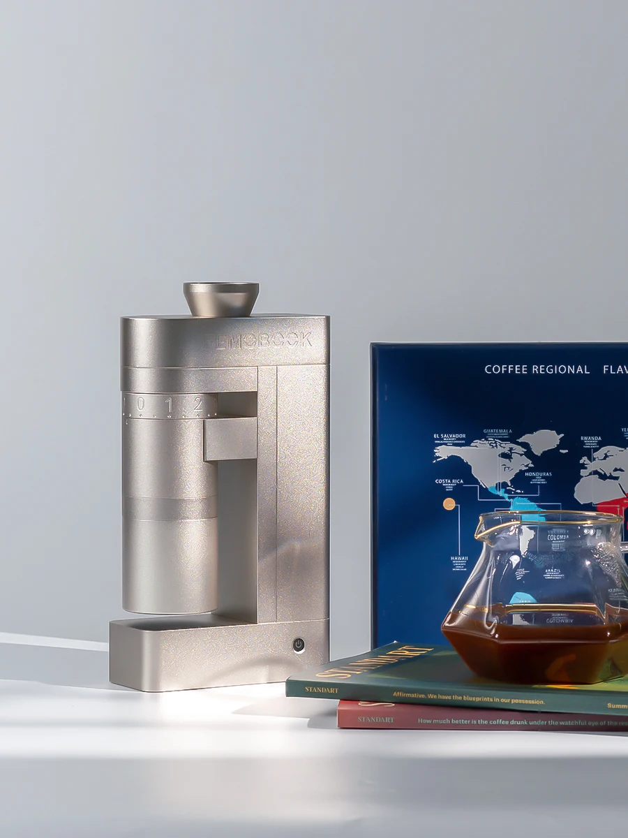 

Italian Hand Brewed Coffee Beans, Portable Household High-power Grinding Appliance FEMOOK A5 Electric Coffee Grinder