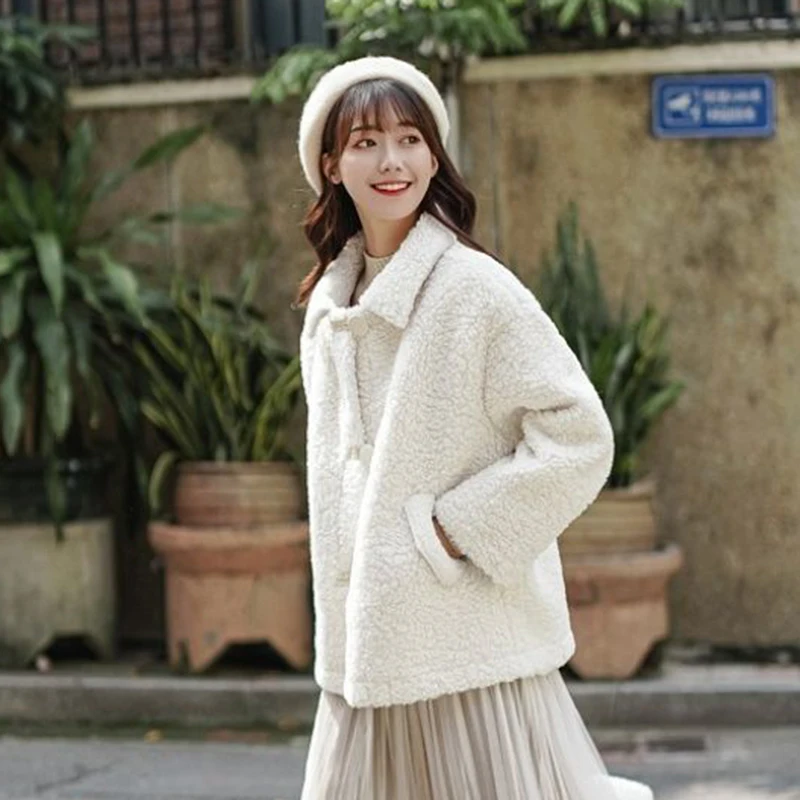 Faux Fur Thicken Coat with Bag for Women Warm Soft Loose Lamb Fur Jacket Female 2023 Winter Kawaii Overcoat Cute Button Plush
