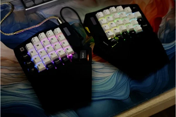 Imagem -02 - Kit de Teclado com Fio Único Modo Personalizado Ergonômico Hot Plug Layout Prog Chave Frasco Inflamável Rgb Split