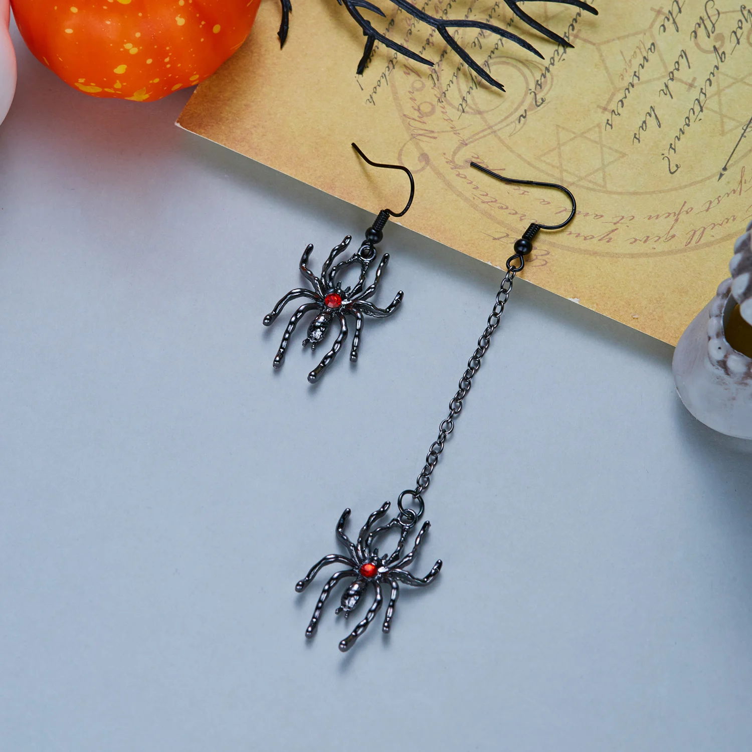 Gotische Vampirfledermaus-Ohrringe für Frauen, exquisite schwarze Kristall-Spinnen-Tier-Quasten-Ohrhänger, Halloween-Party-Schmuckgeschenk – Detail 5