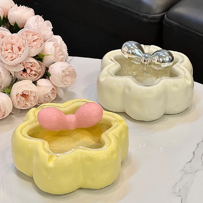 

Flower-shaped Cheese Ceramic Ashtray with Cover Anti-fly Ash Ashtray Home Living Room Desktop Decoration Ceramic Ashtray