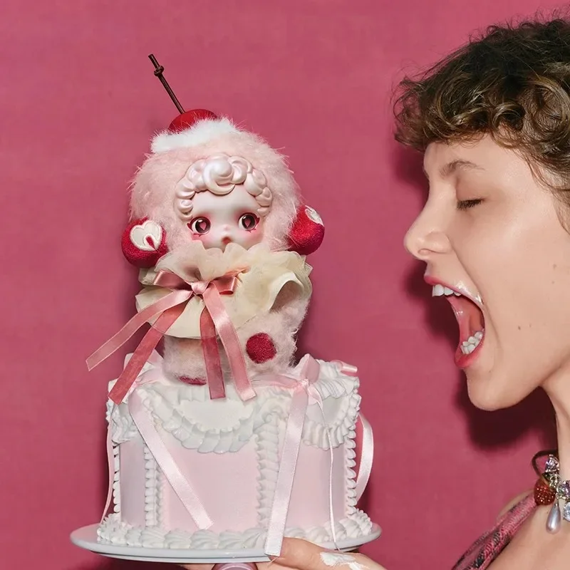 POP MART SKULLPANDA Znalezłeś mnie! Seria Pluszowych Zawieszek Mystery Box Oryginalne Blind Boxy Torebki Niespodzianki Figurki Ozdobne do Domu