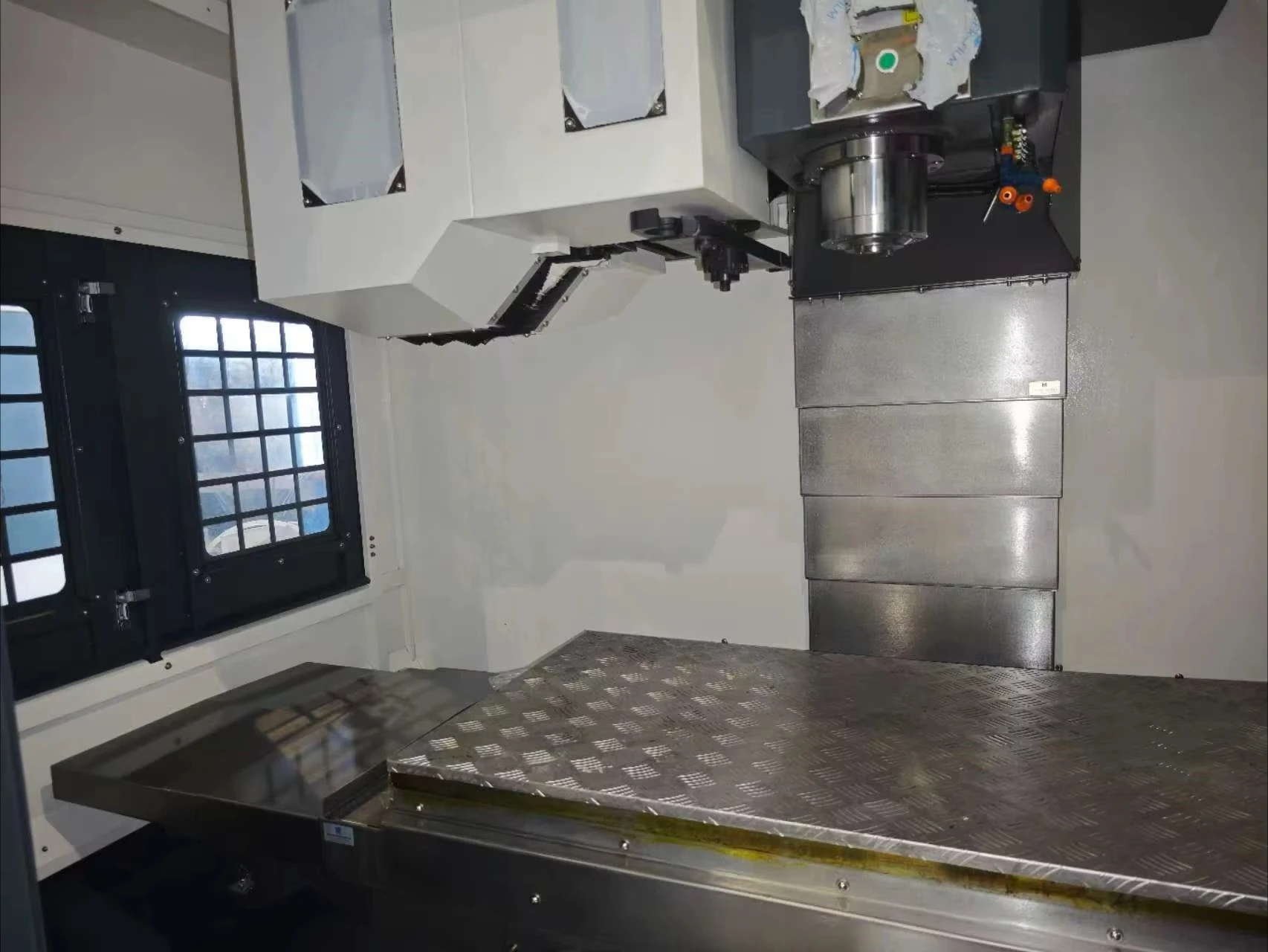 Picture 4: SYNTEC CNC CV-1370 BT40 Single Spindle  Control High Precision Vertical Machining Center