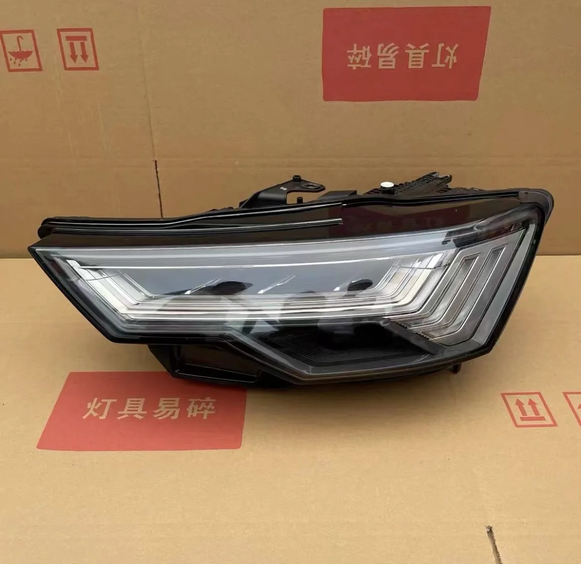 Car front light Headlight Headlamp DRL Daytime Running Light for Audi A6 allroad 19-22 Turn signal Автомобильные лампы