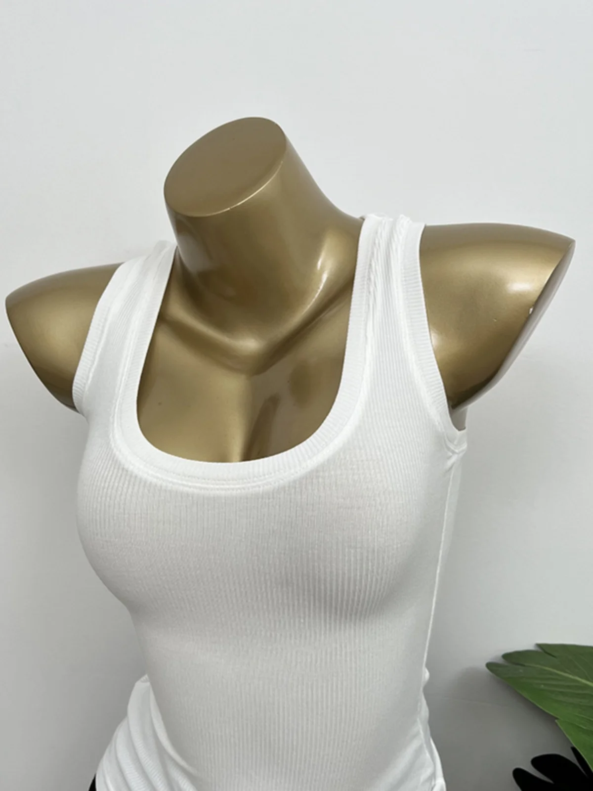 Slim Fit Sleeveless U-Neck Tank Top Women's Summer Fashion Casual Wear Thread Detailing Commute Style Short Length T-Shirt