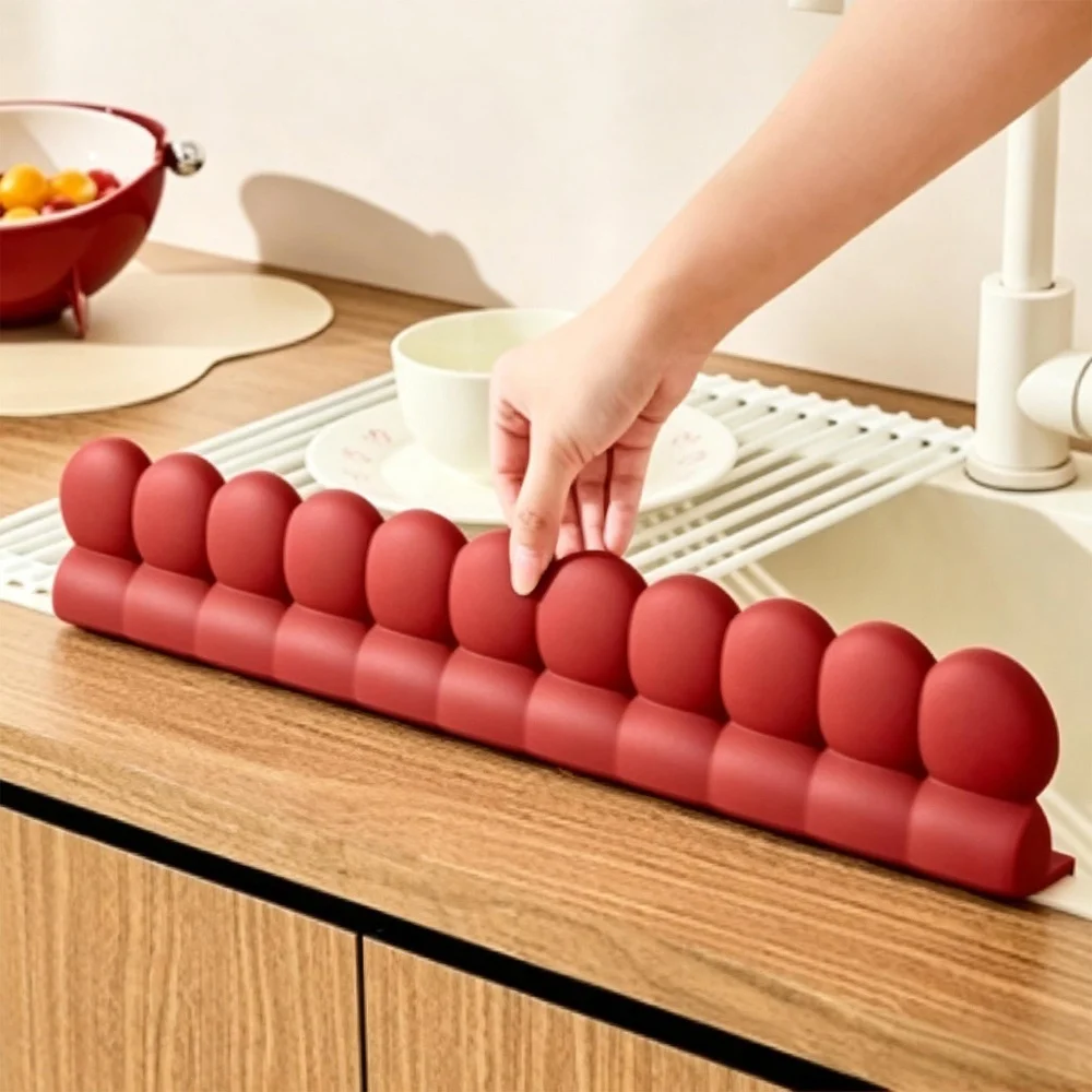 Silicone Sink Splash Guard with Suction Cups Water Retaining Dam Strip Easy To Clean for Kitchen Sink Cooktop Bathroom Tub Use