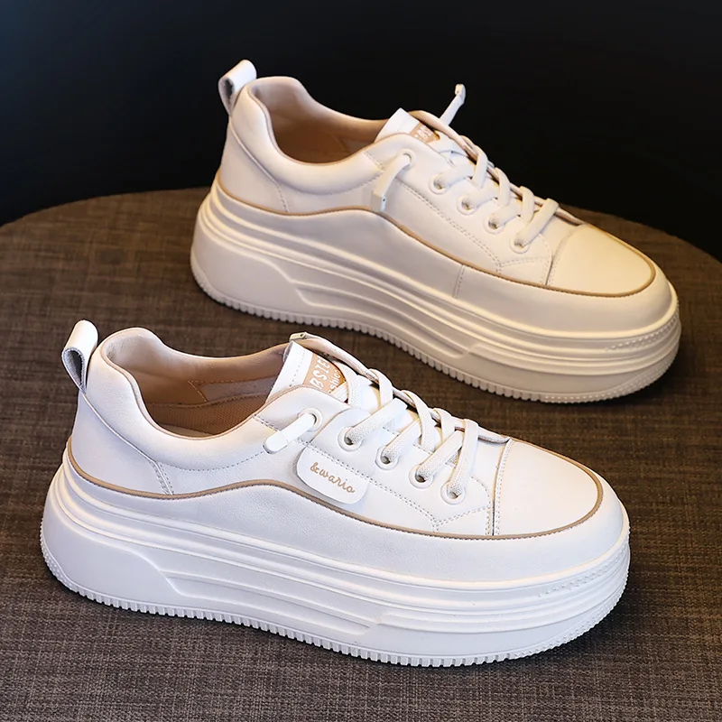 Board shoes women 2026 new autumn hot item leather thick soled flat bottom women's shoes versatile breathable shoes