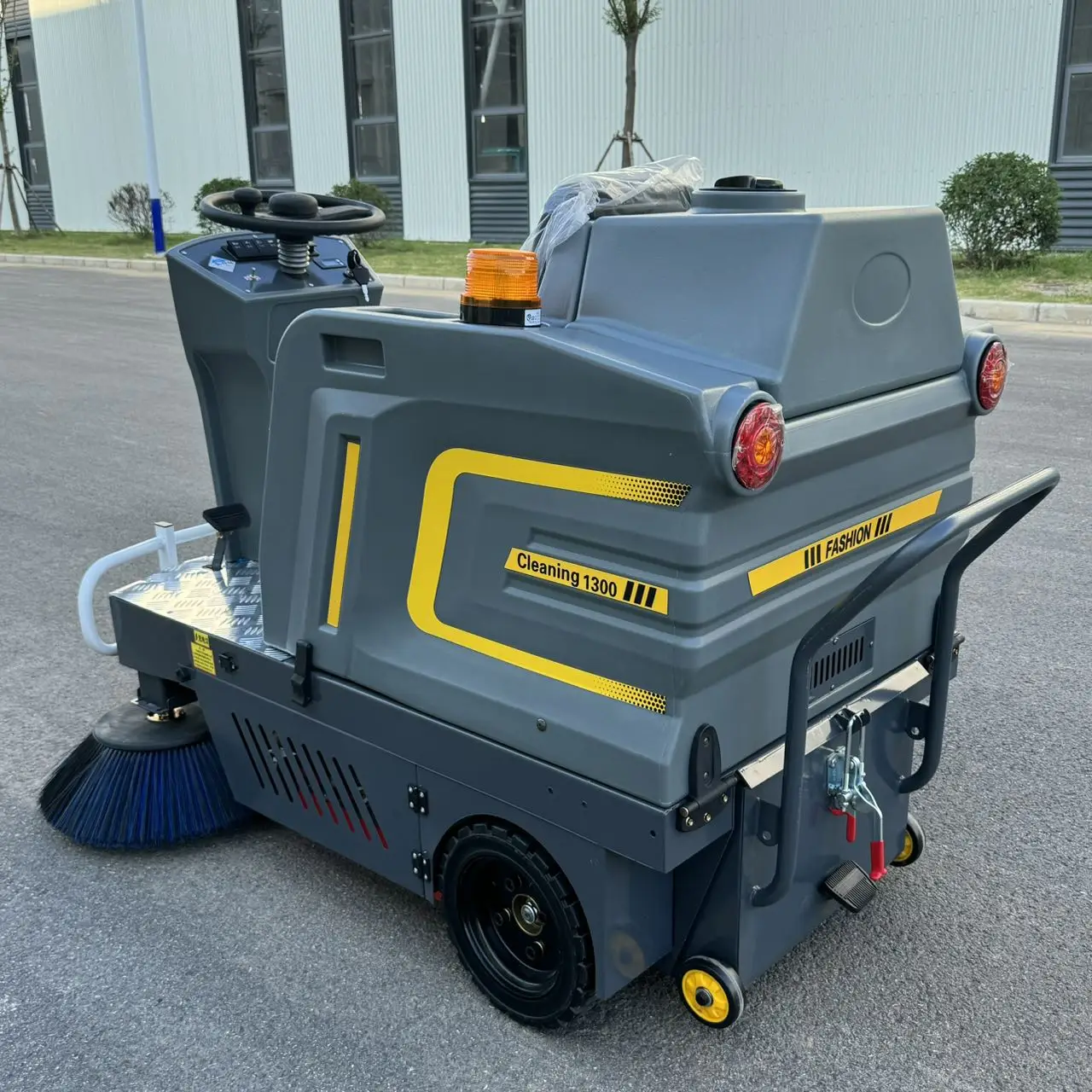 Alimentatore 48 V di diametro 1300 mm per area esterna del magazzino della spazzatrice da pavimento