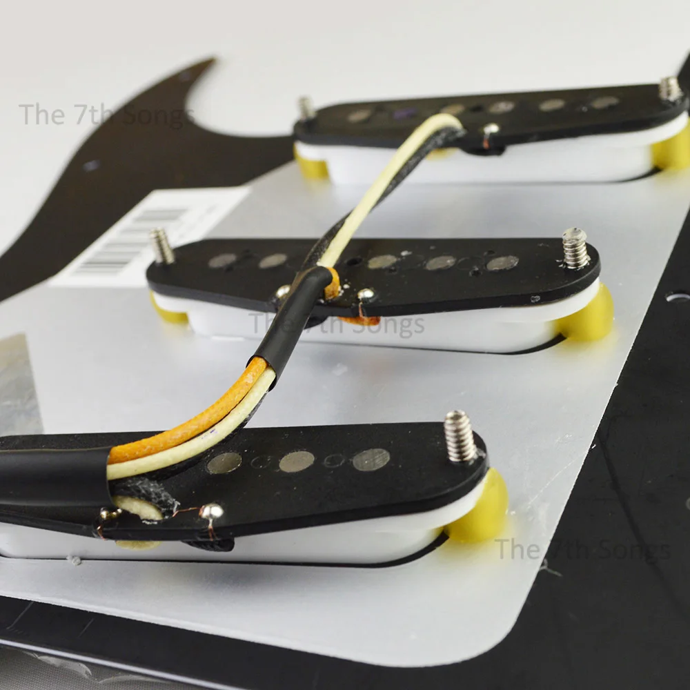 Texas Blues Alnico 5 ST Gitarren-Pickguard mit SSS-Tonabnehmern, vorverdrahtet mit OAK-Typ-Schalter, verschiedene Farben – Detail 6