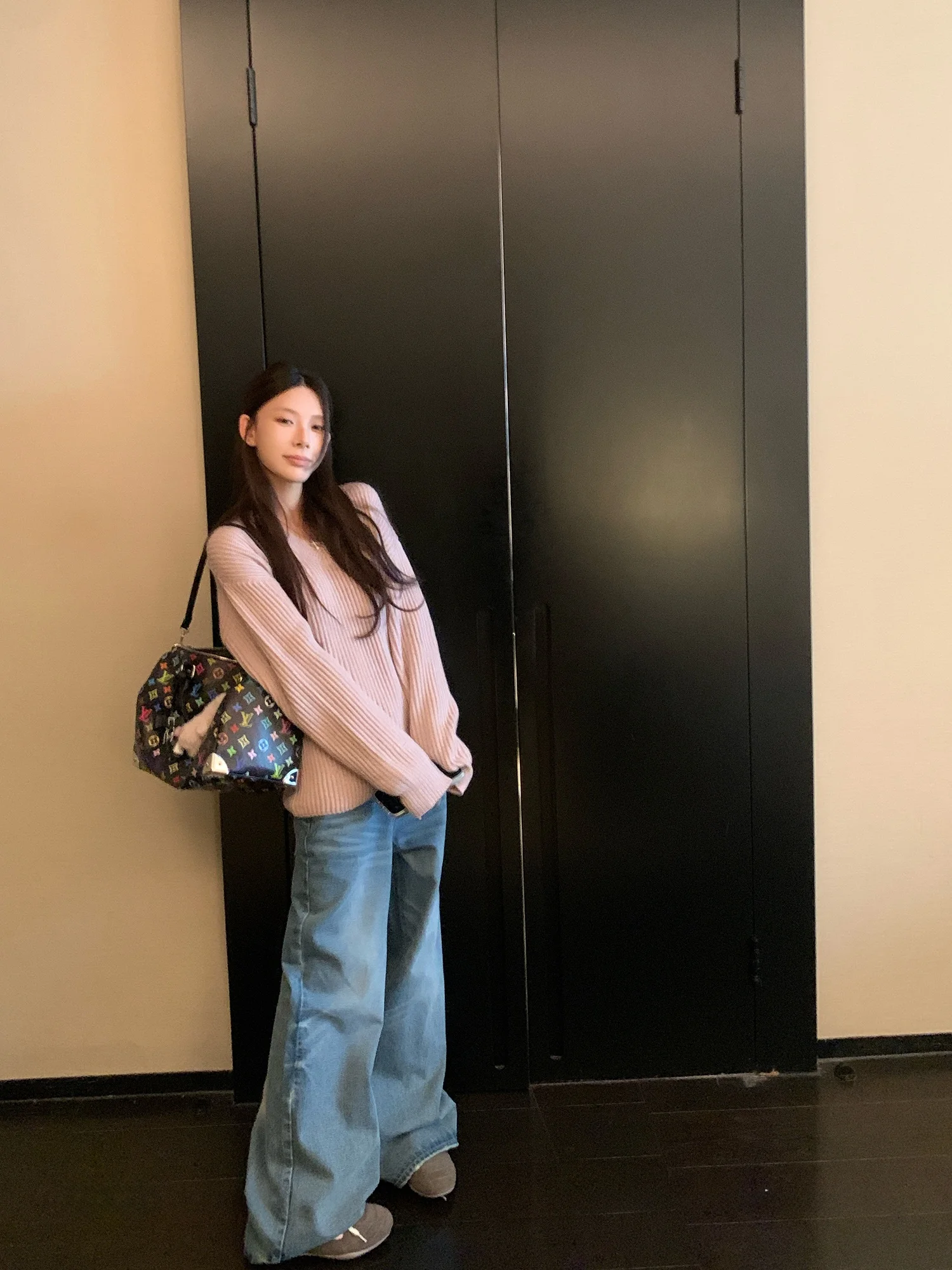 

Thiened Vintage Wool V-ne Striped Loose Lazy Knitwear Women's Winter High-End Feeling Sweater Comfortable Breathable